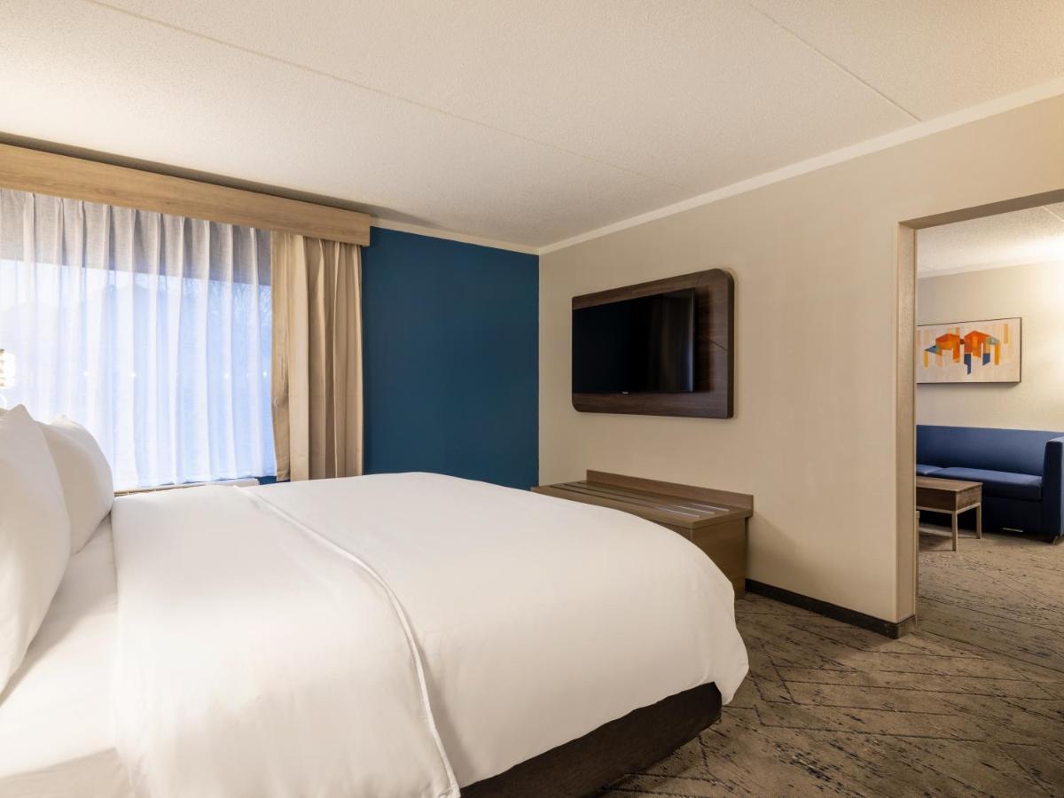 Holiday Inn Express & Suites Greensboro - I-40 Atwendover By Ihg Extérieur photo