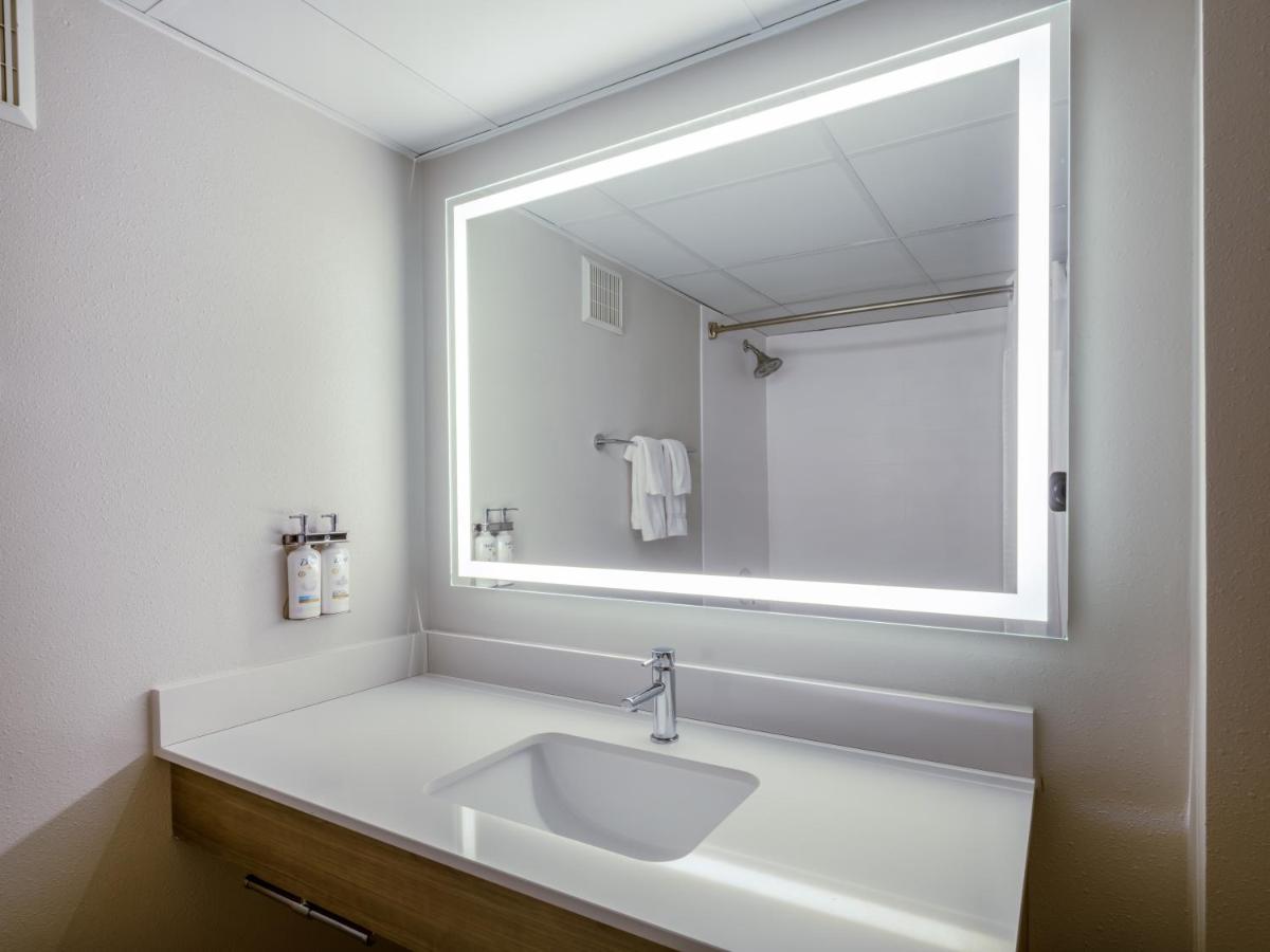Holiday Inn Express & Suites Greensboro - I-40 Atwendover By Ihg Extérieur photo