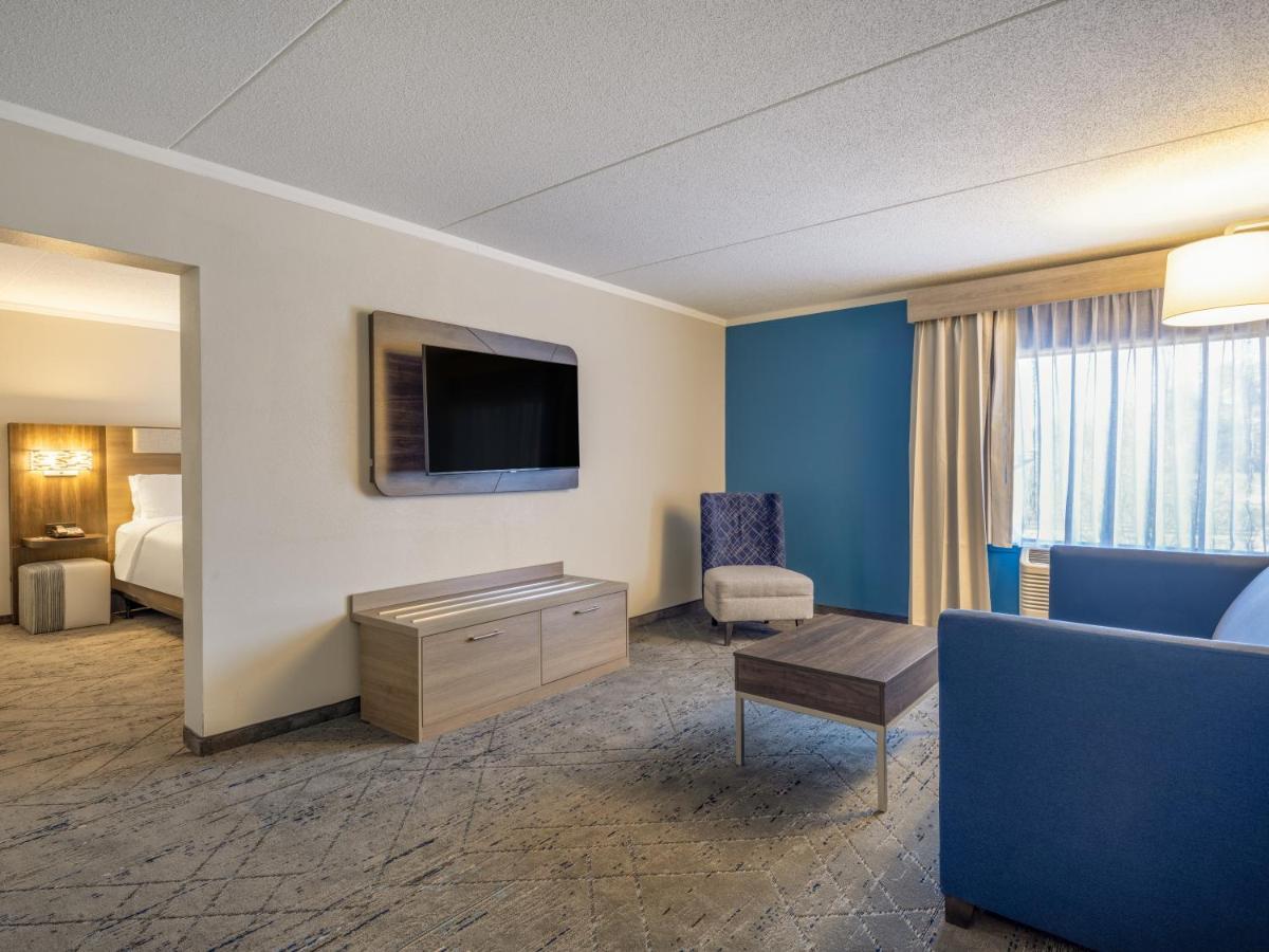 Holiday Inn Express & Suites Greensboro - I-40 Atwendover By Ihg Extérieur photo