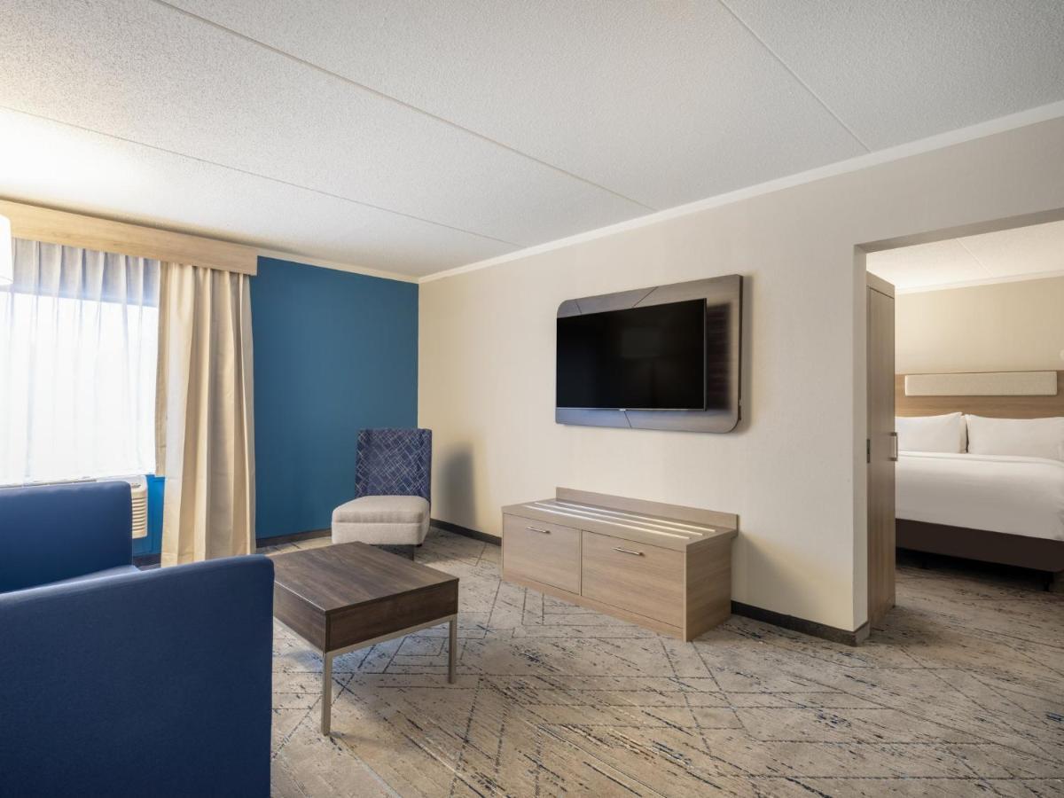 Holiday Inn Express & Suites Greensboro - I-40 Atwendover By Ihg Extérieur photo