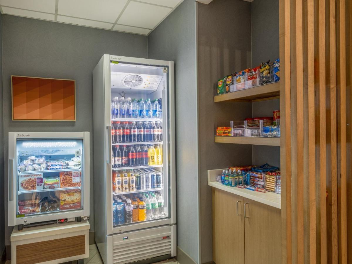 Holiday Inn Express & Suites Greensboro - I-40 Atwendover By Ihg Extérieur photo