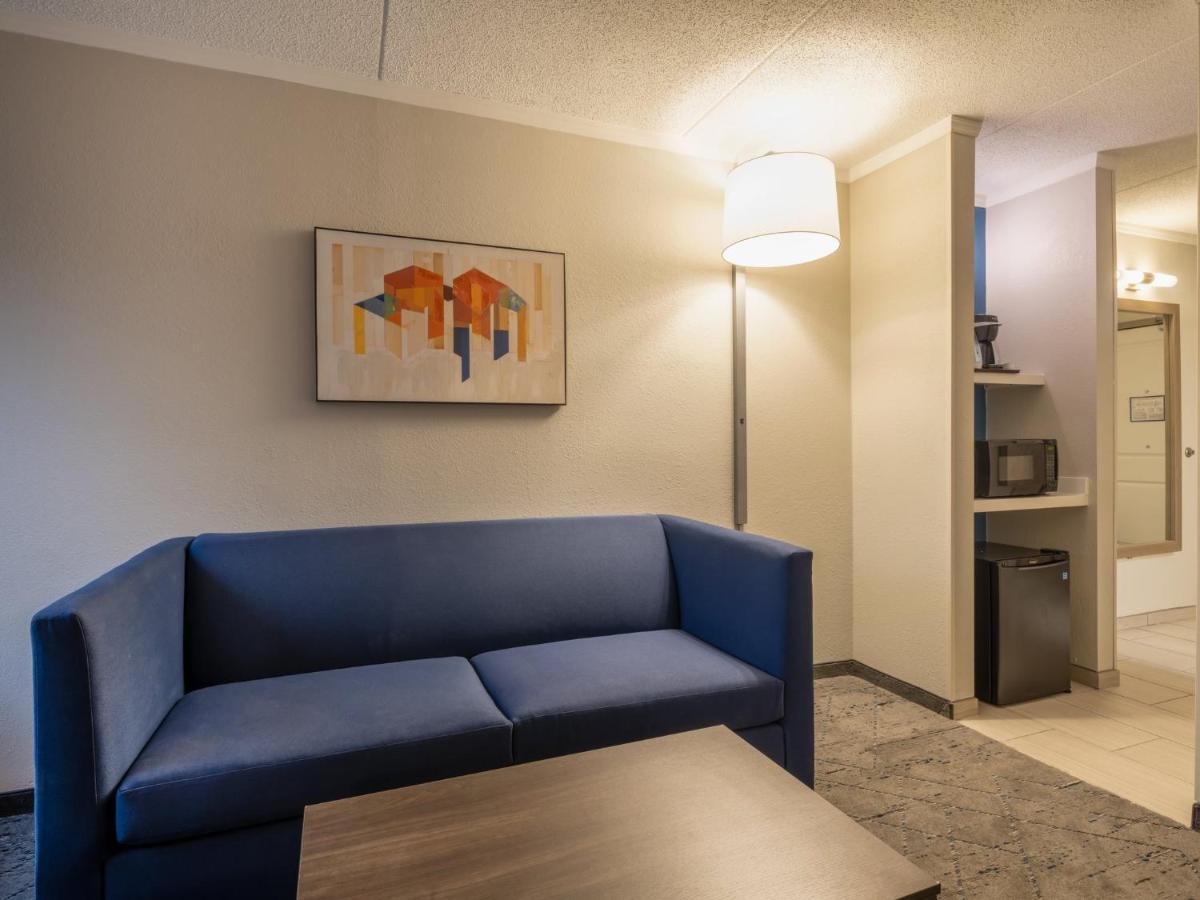 Holiday Inn Express & Suites Greensboro - I-40 Atwendover By Ihg Extérieur photo