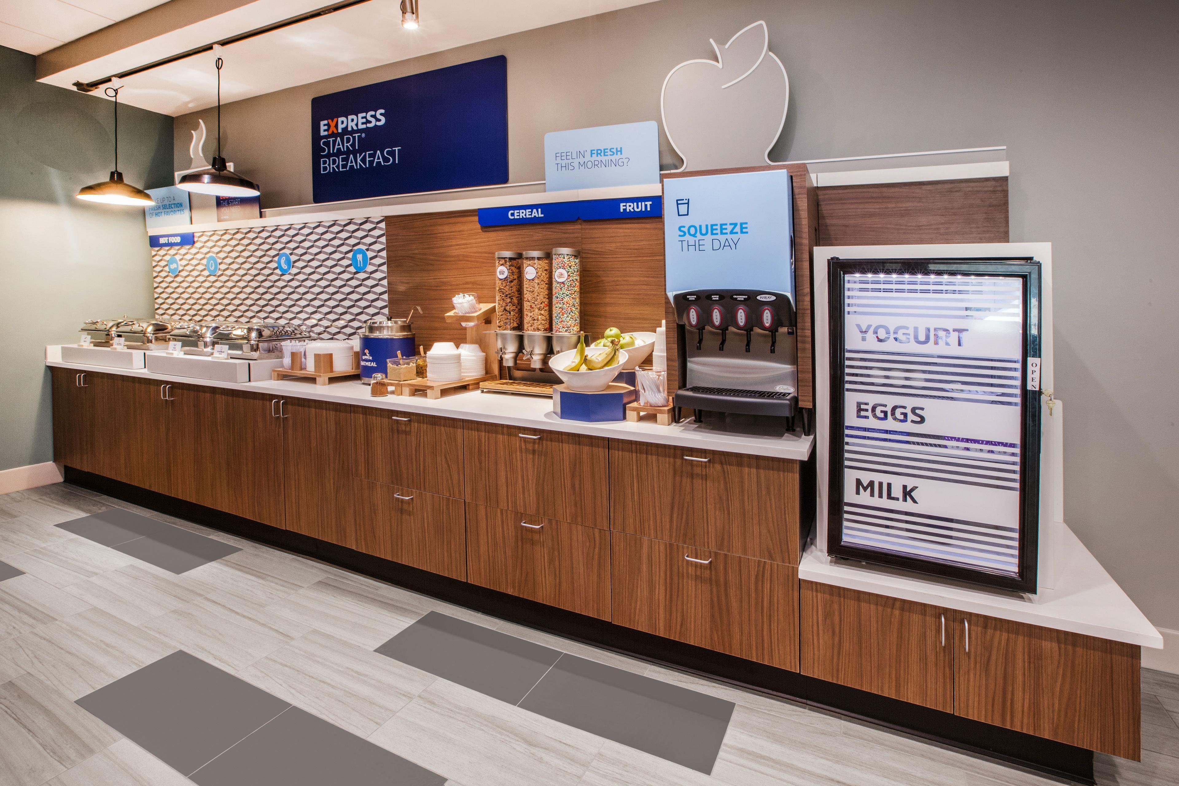 Holiday Inn Express & Suites Greensboro - I-40 Atwendover By Ihg Extérieur photo