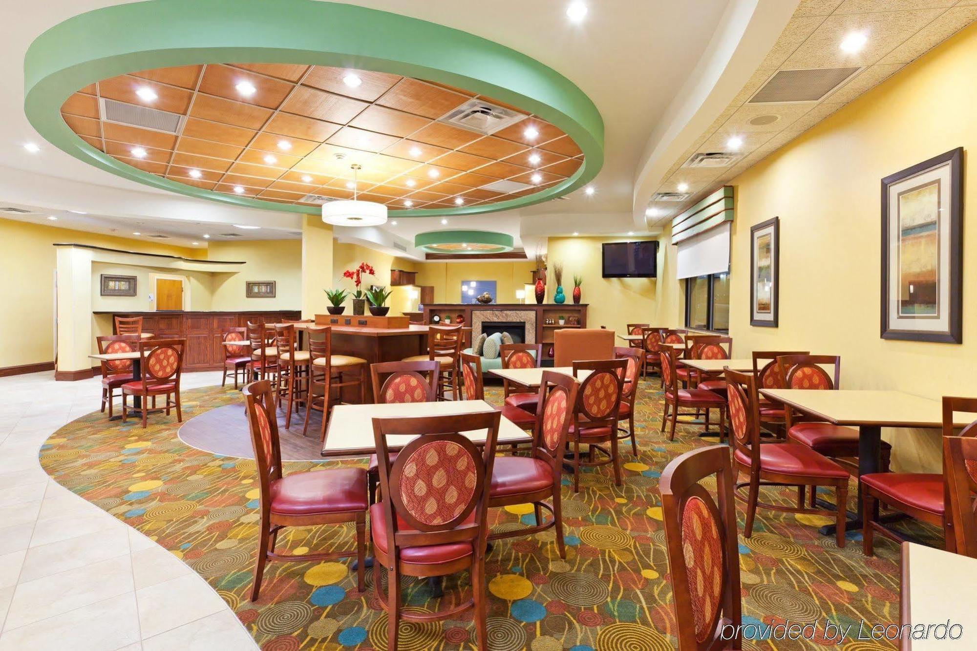 Holiday Inn Express & Suites Greensboro - I-40 Atwendover By Ihg Extérieur photo